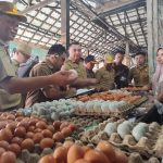 Wabup Tinjau Langsung Harga Bahan Pokok di Pasar Blok R