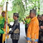 Bupati Hj. Nurhidayah Lepas Kontingen Kobar ke Festival Budaya Isen Mulang 2026