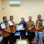 Bupati Kobar Menerima Penghargaan dari RAPI, Apresiasi Suksesnya MUNAS IX 2026